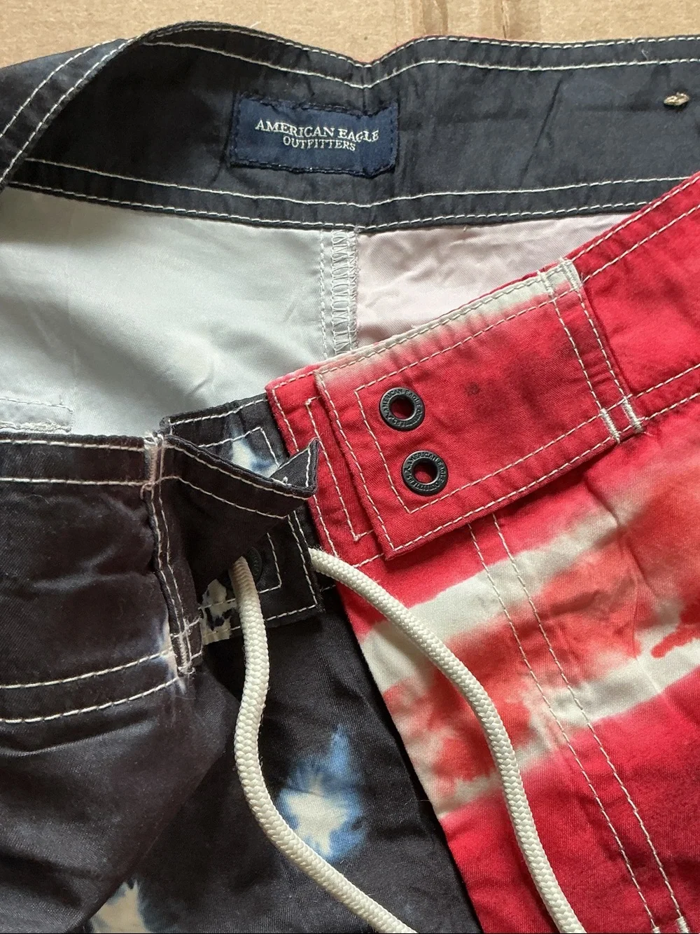 American Eagle Outfitters American Flag Swim Shorts Men’s Medium
